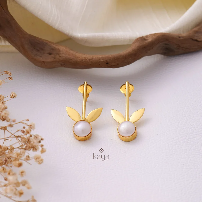 Women’s handmade earrings-Pearl With Leaf shaped Hoop Earrings -AS100853