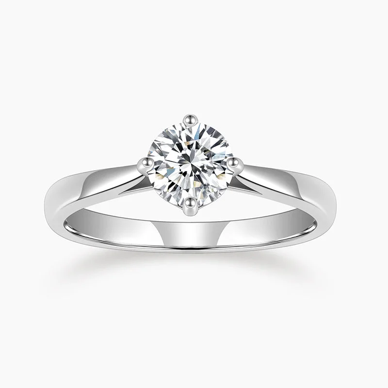 Women’s large statement ring-Round Cut Zirconia Solitaire Ring