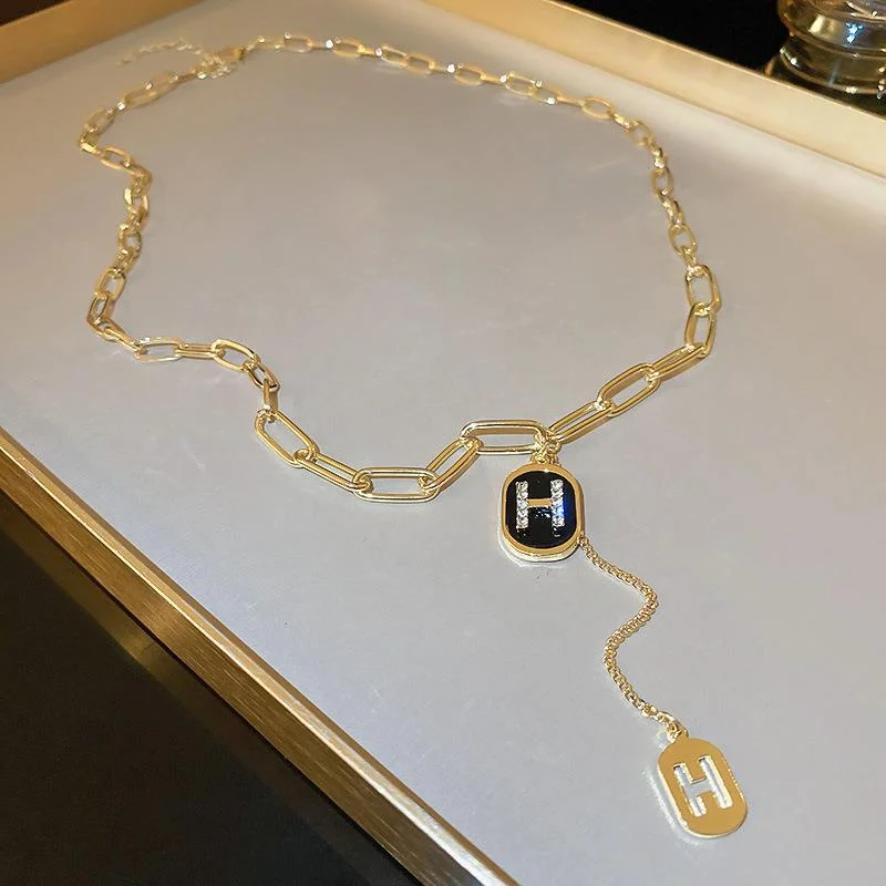 19 Necklace-Gold (Letter H)