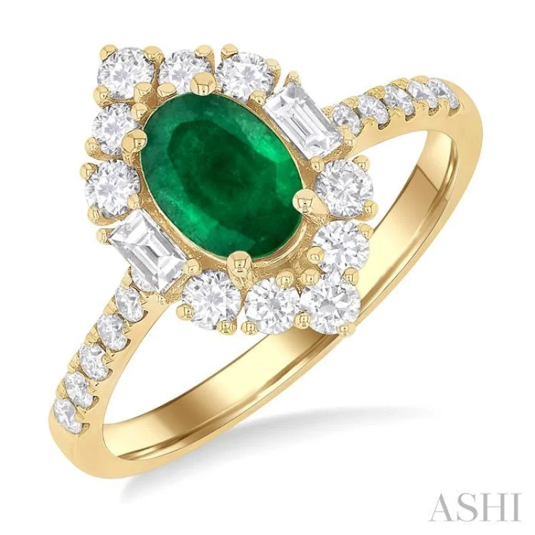 Women’s handcrafted engagement ring-7x5 MM Oval Cut Emerald & 5/8 ctw Baguette and Round Cut Diamond Halo Precious Ring in 14K Yellow Gold