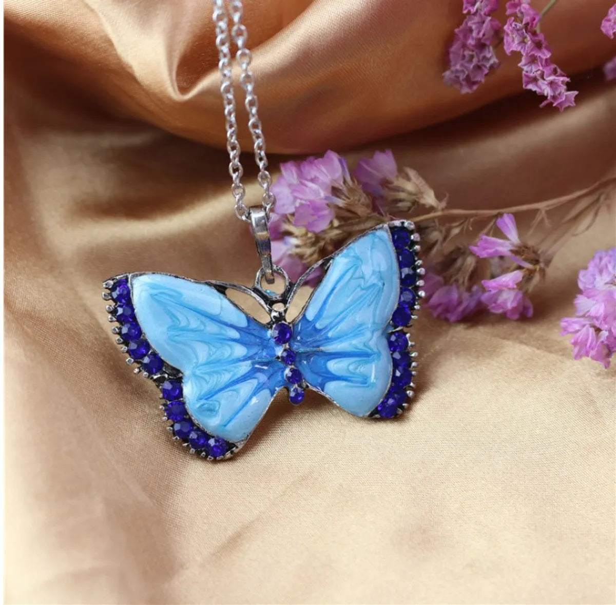 Women’s romantic gift necklace-Vintage Insect Oil Dripping Painted Diamond Butterfly Shaped Pendant Necklace