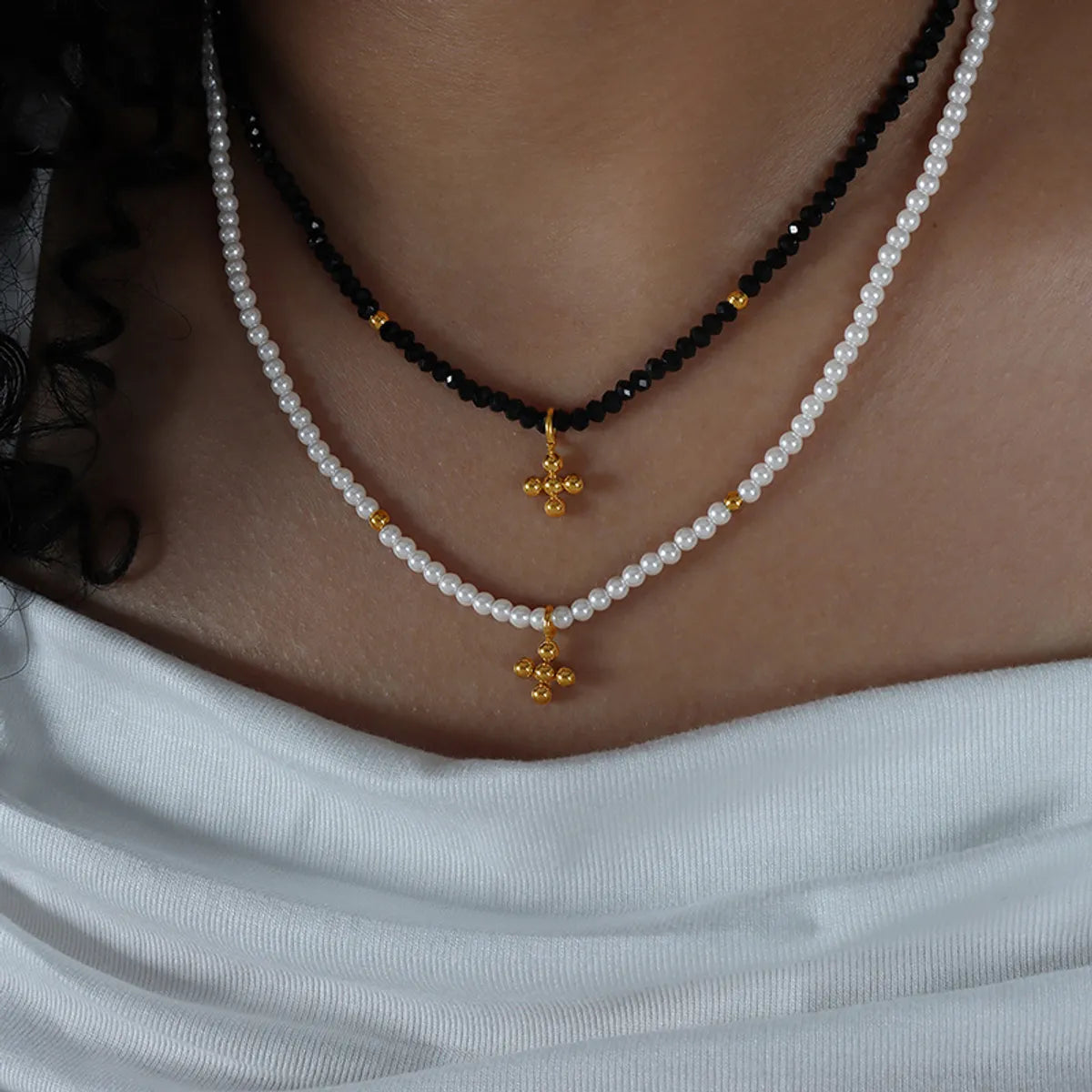 Women’s delicate necklace-Simple Style Geometric Cross Imitation Pearl Glass Pendant Necklace In Bulk