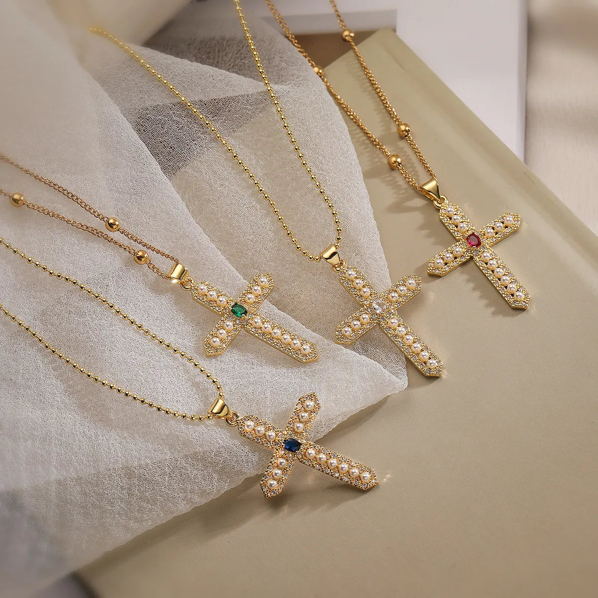 Women’s delicate necklace-Roman Style Commute Cross Copper Plating Inlay Pearl Zircon 18k Gold Plated Pendant Necklace