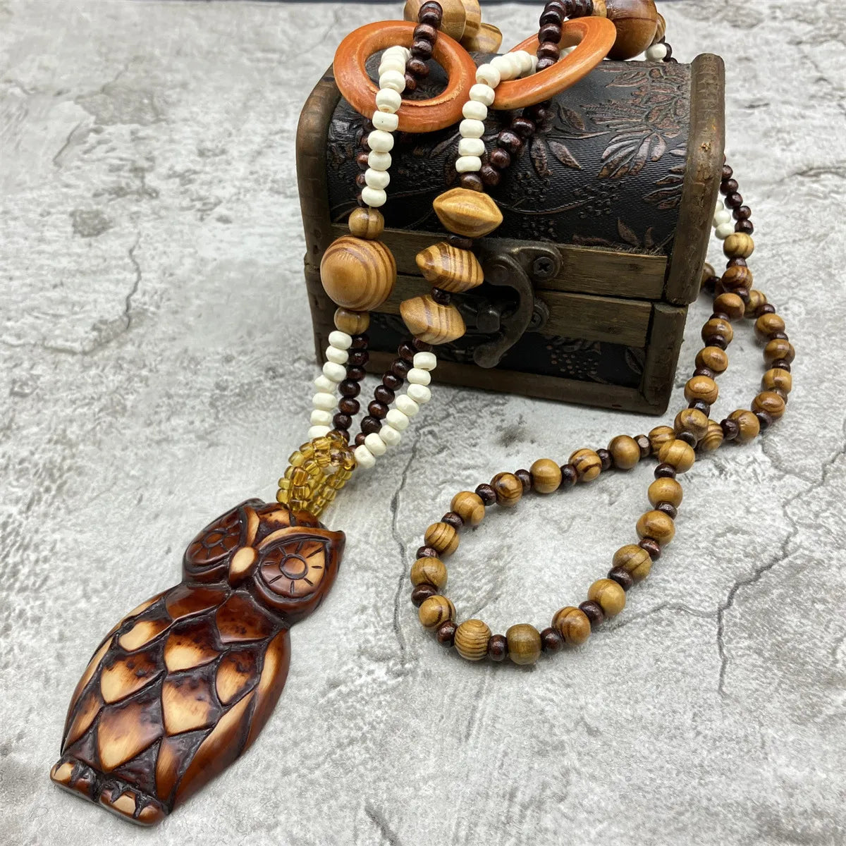 Women’s birthstone necklace-Casual Retro Owl Wood Resin Women's Long Necklace