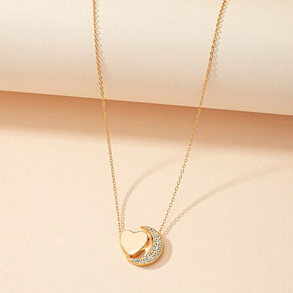 Women’s birthstone necklace-Sweet Simple Style Moon Heart Shape Alloy Plating Inlay Artificial Rhinestones Gold Plated Women's Pendant Necklace