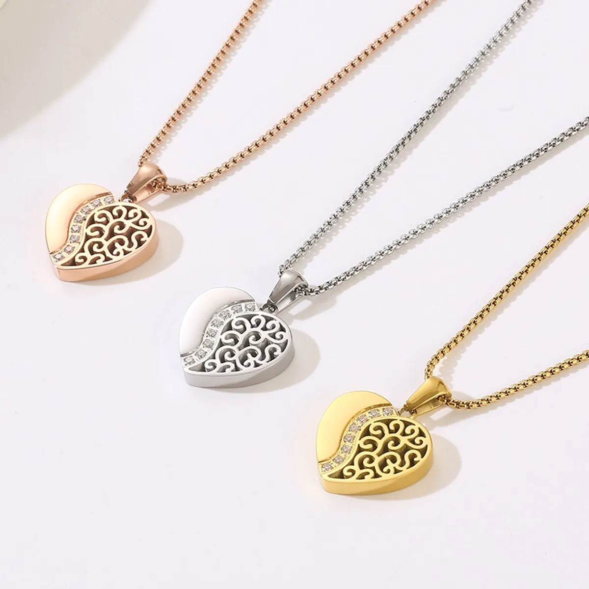 Women’s statement piece necklace-Modern Style Heart Shape Titanium Steel Plating 18k Gold Plated Pendant Necklace