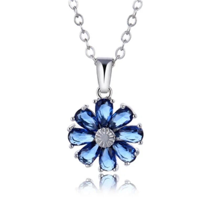 Women’s dazzling diamond necklace-Casual Simple Style Flower Copper Zircon Pendant Necklace In Bulk