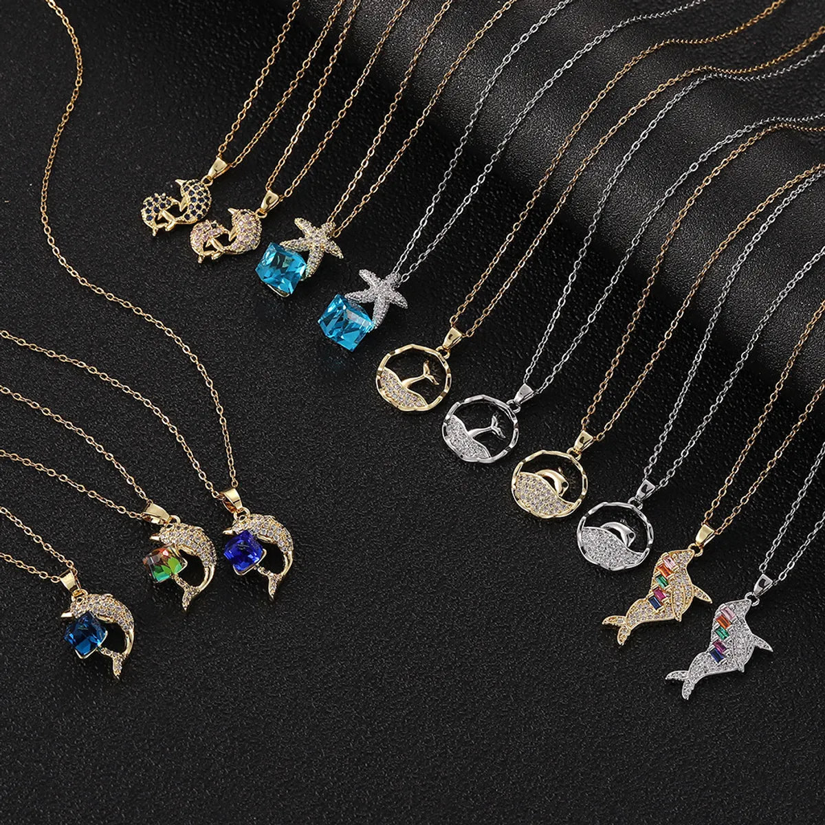 Women’s fashionable gold necklace-Simple Style Commute Starfish Copper Inlay Zircon Pendant Necklace