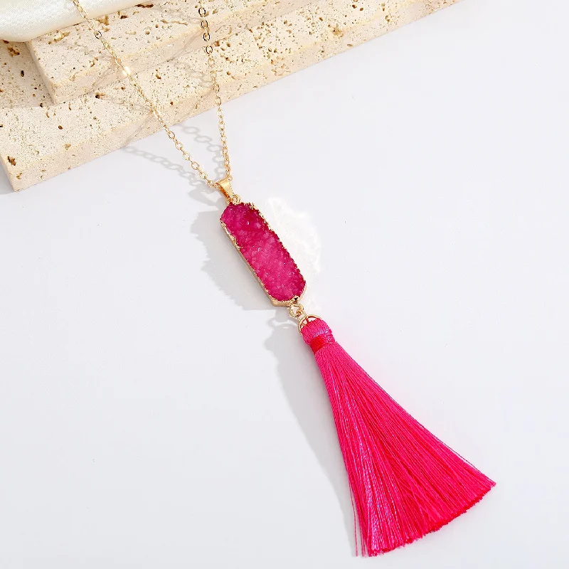 Rose Red + Rose Red Tassel