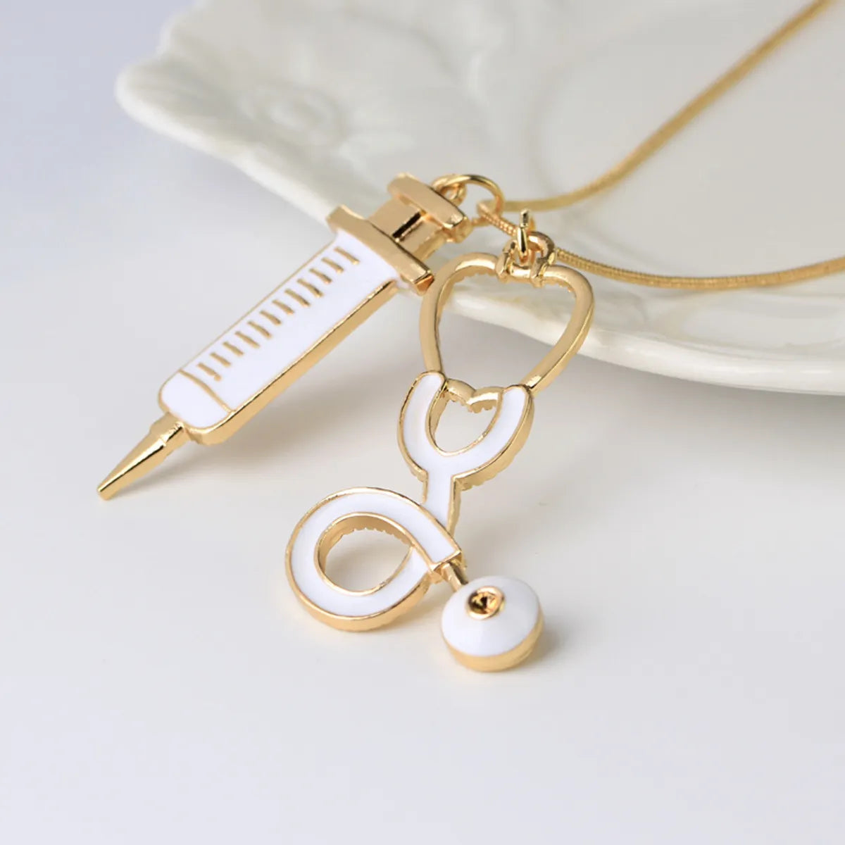 Women’s luxury diamond necklace-New Medical Equipment Necklace Periphery Doctor Syringe Stethoscope Necklace Wholesale Gooddiy