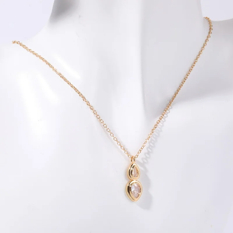 Women’s dazzling diamond necklace-Casual Simple Style Commute Geometric Copper Plating Inlay Artificial Crystal 18k Gold Plated Pendant Necklace