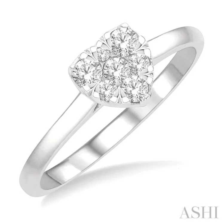 Women’s affordable engagement ring-1/4 ctw Round Cut Diamond Heart Shape Lovebright Ring in 14K White Gold